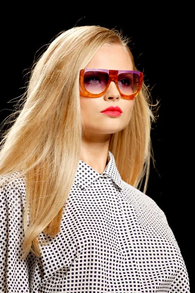 Look 17